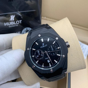 Affordable Hublot Wristwatch with Chain Strap