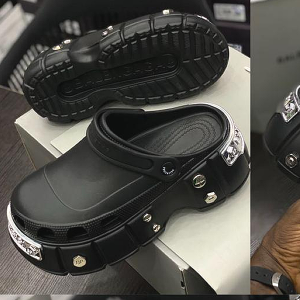 High Quality Supreme Crocs Shoe