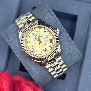 Rolex Oyster Perpetual Wristwatch with Adjustable Date