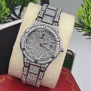 Hublot Chain Stone Wristwatch for Women