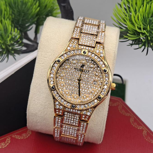 Hublot Chain Stone Wristwatch for Women